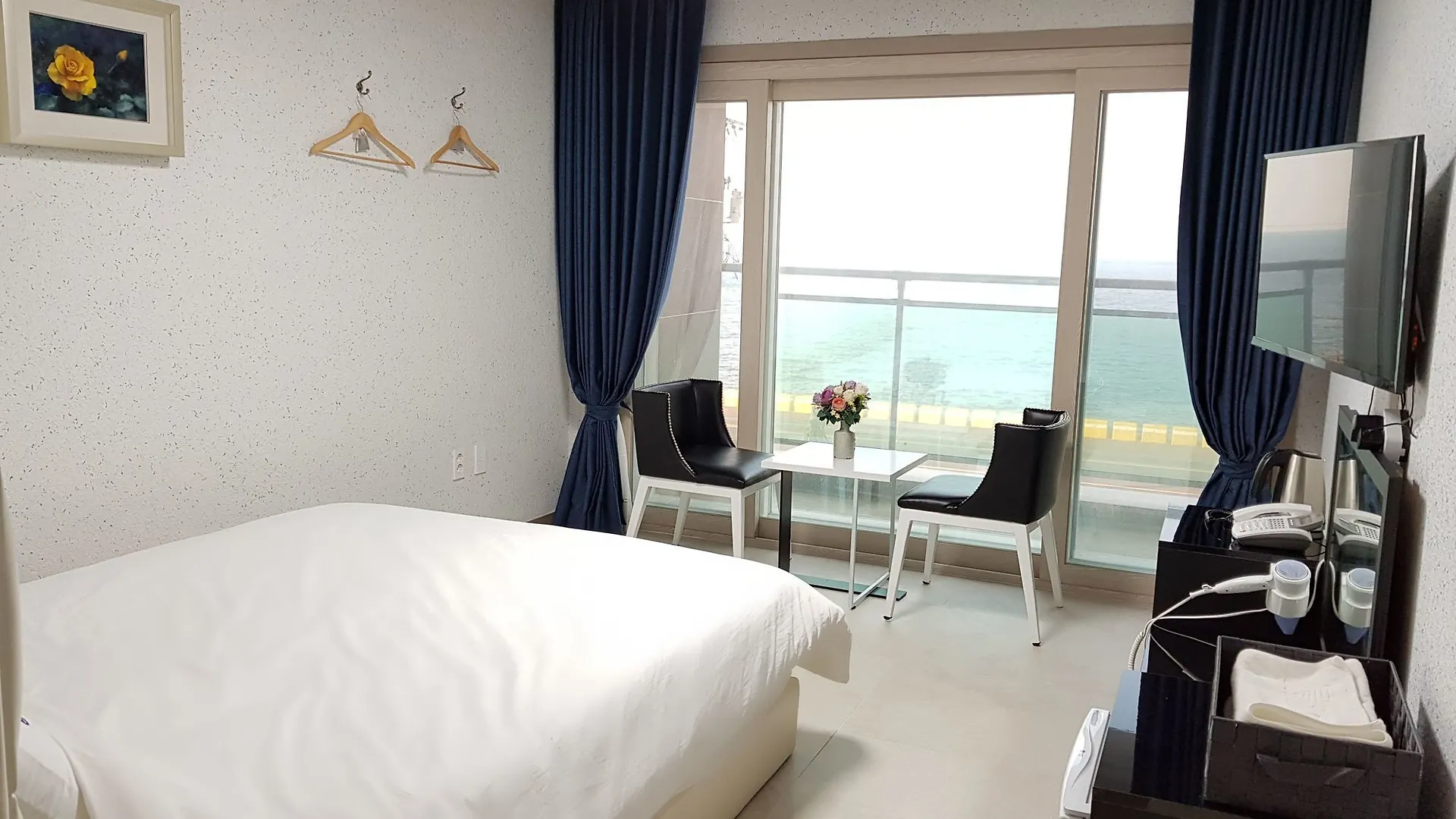 The Four Hills Jeju Hotel